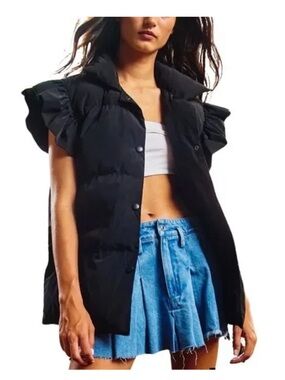 BUCKETLIST Ruffle Sleeve Black Quilted Puffer Jacket
